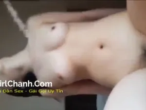 Tình nhân rên sướng lên đỉnh trong tư thế "cưỡi ngữa"