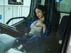 Chồng yêu thất nghiệp, người vợ đi làm tài xế giao củ khoải và cái kết