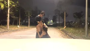 Hành trình dụ con ghệ dâm chơi public phần 1