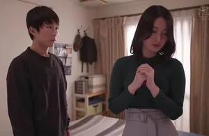 Thấy bố làm tình mẹ kế mãi không có thai, cậu con trai ra tay giúp đỡ