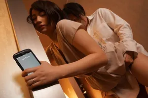 Người vợ đi họp lớp rồi phang với nyc mặc cho chồng ở nhà chờ