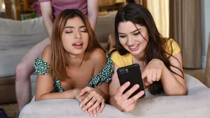 địt bạn thân của eny không đủ khả năng ghi sổ nợ nhà