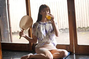 Mùa hè buồn chán ở quê nện cô vợ gần nhà thiếu thốn vì lấy chồng già
