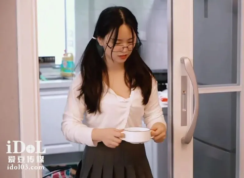 Con yêu về quê ăn tết bị bố dượng làm tình vì càng lớn càng ngon